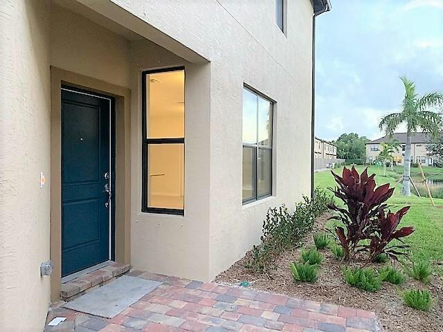 Building Photo - 2792 Troubadour St