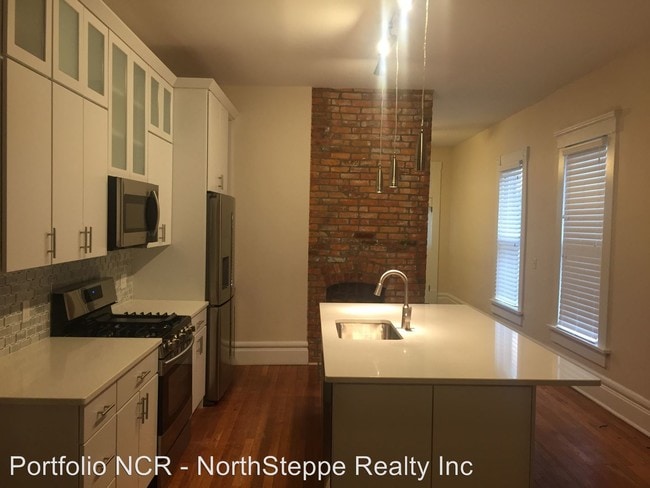 Building Photo - 84-86 W 2nd Ave