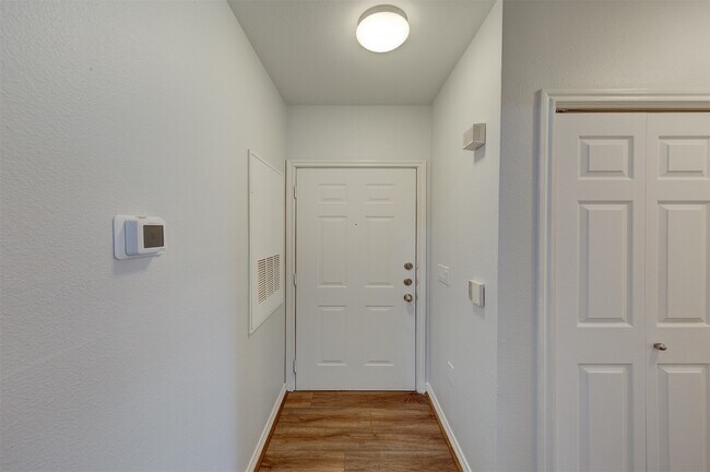 Building Photo - 3045 Marina Bay Dr