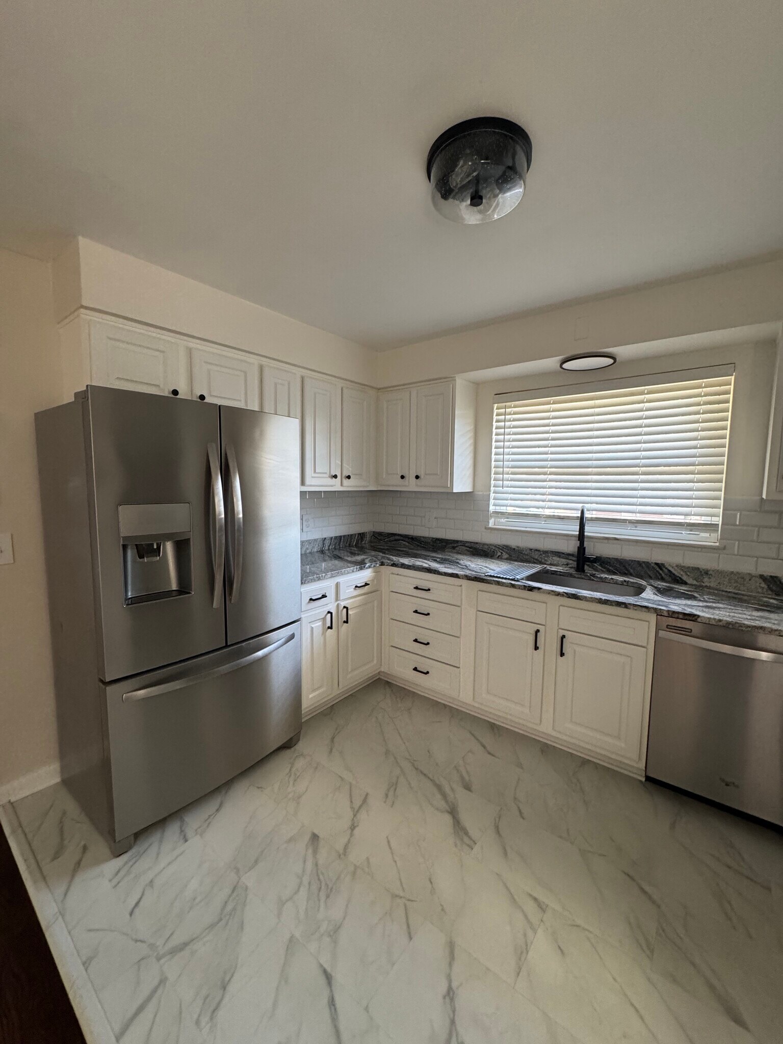 Building Photo - 4941 Kelsch Ln