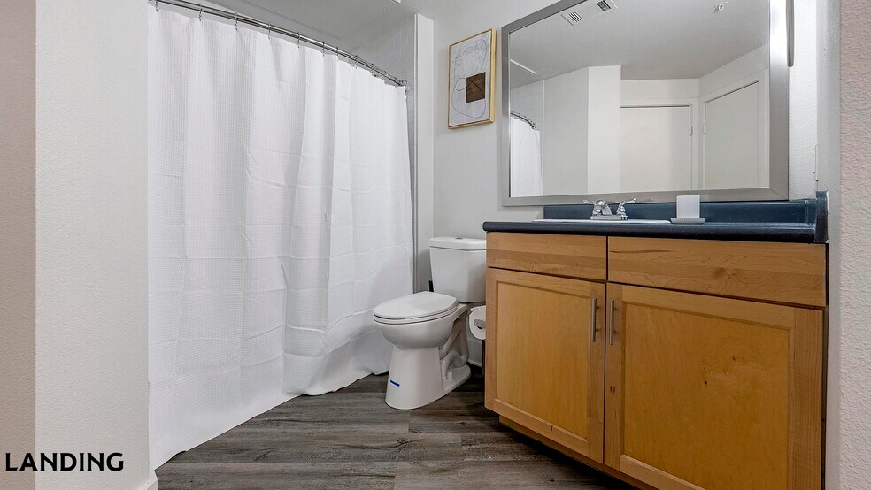 Building Photo - 810 W St Johns Ave