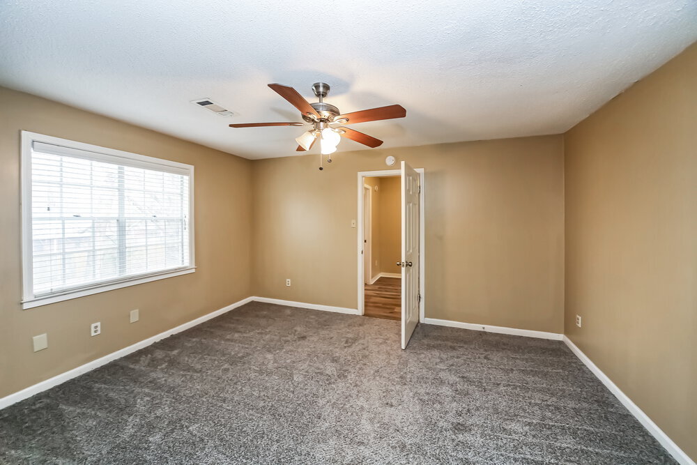 Building Photo - 952 Grouse Meadow Dr