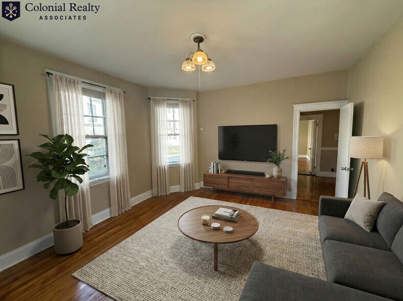 Building Photo - 319 Allston St