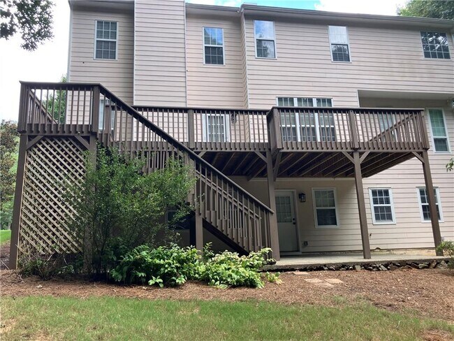 Building Photo - 420 Sable Ct