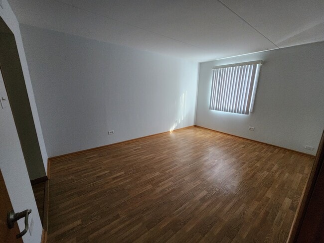 Building Photo - 5231 James Ln