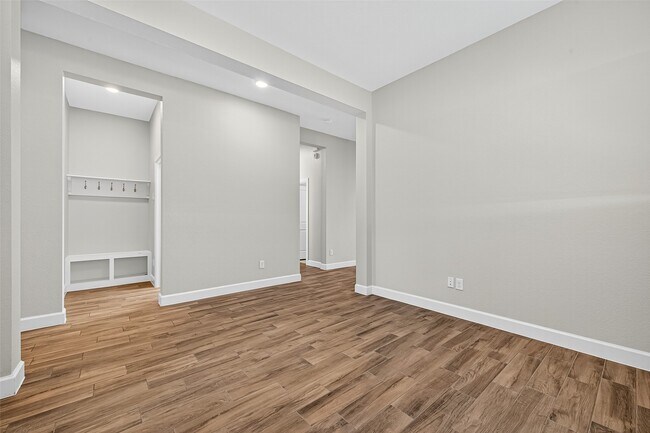 Building Photo - 302 Pure Parsley Path
