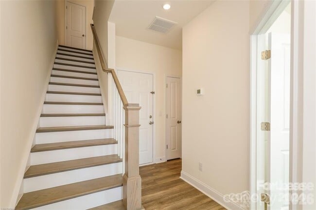 Building Photo - 342 Freeland Pk Dr