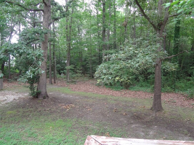 Building Photo - 10649 Genlou Rd
