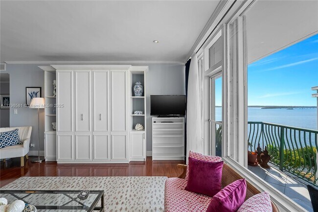 Building Photo - 1408 Brickell Bay Dr
