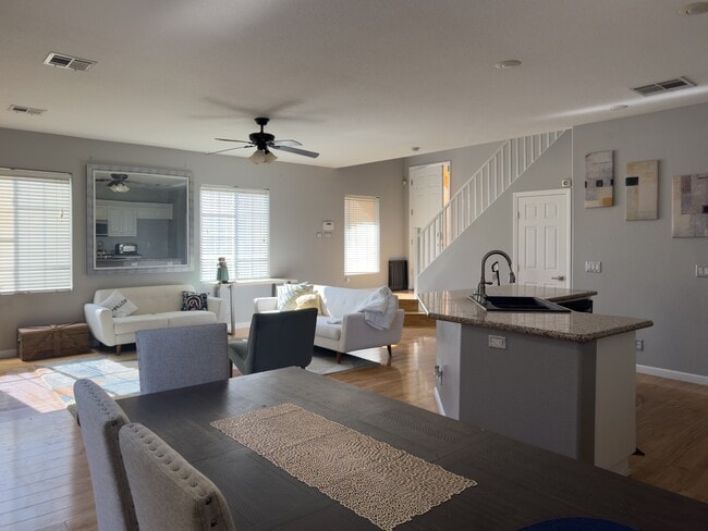 Building Photo - 3610 Pinnate Dr