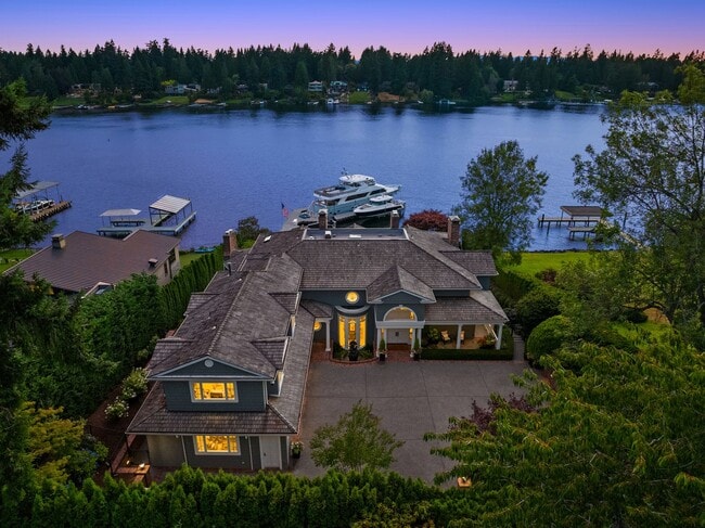 Building Photo - 5bd/5.5ba Yarrow Point Home