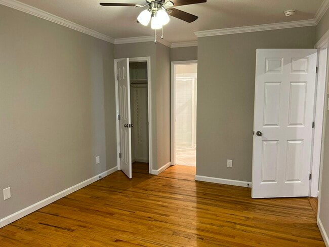 Building Photo - 10622 Hermosa Dr