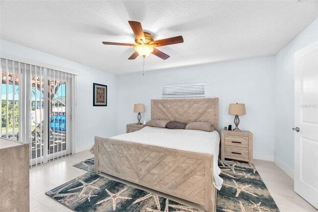 Building Photo - 1012 Spindle Palm Way