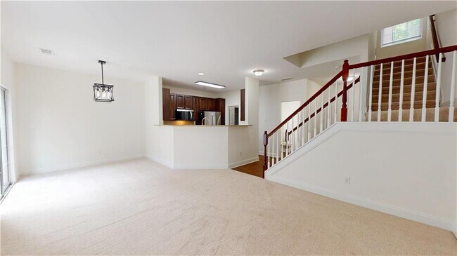 Building Photo - 3249 Brockenhurst Dr