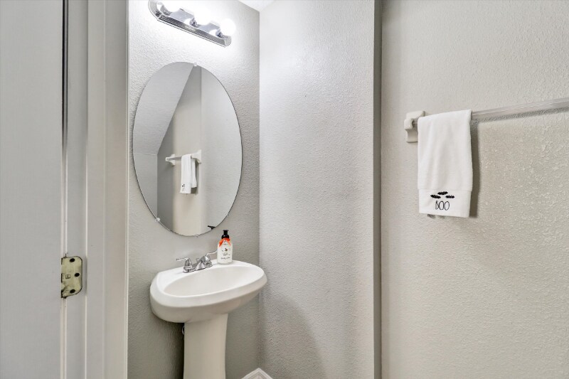 Building Photo - 2761 Retreat View Cir