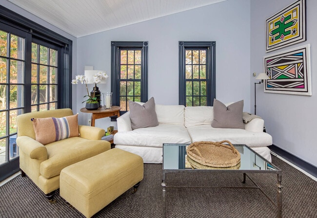 Building Photo - 93 Schellinger Rd