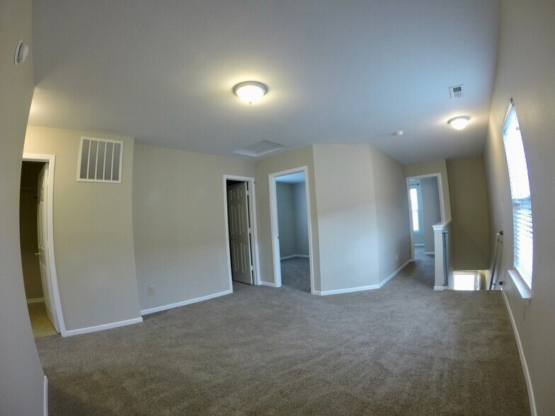 Loft - 10223 Cumberland Pointe blvd
