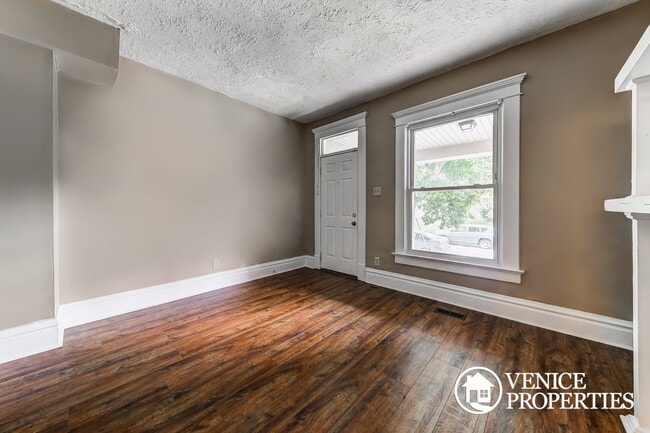 Building Photo - 3 Bedroom on OSU Campus