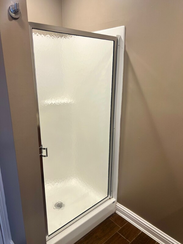 Building Photo - 1604 Spring Valley Dr