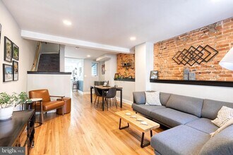 Building Photo - 1409 Battery Ave