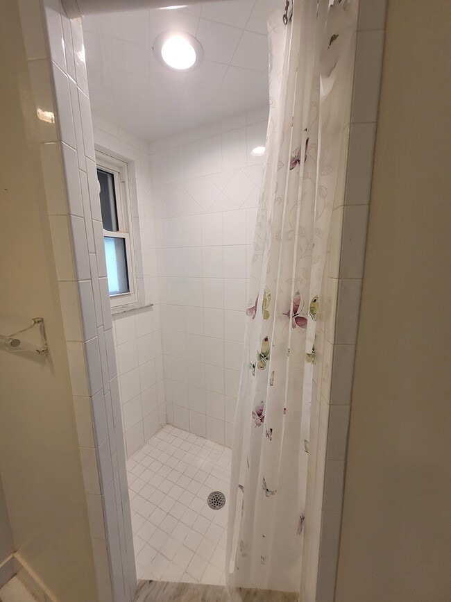 Building Photo - 1829 Towhee Ln