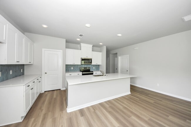 Building Photo - 638 Stovall Dr