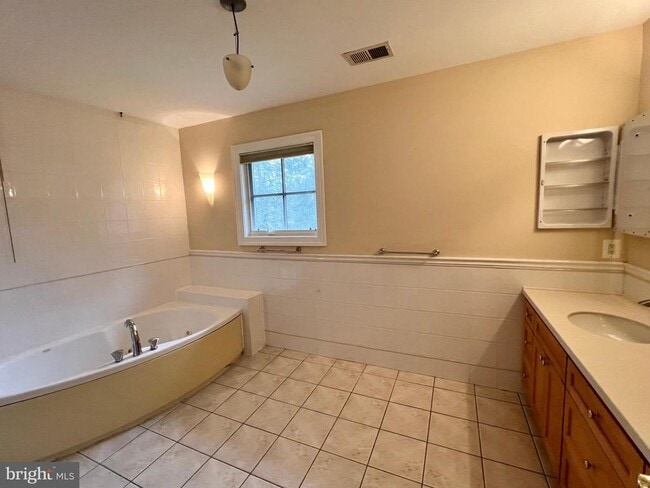 Building Photo - 1312 Kurtz Rd