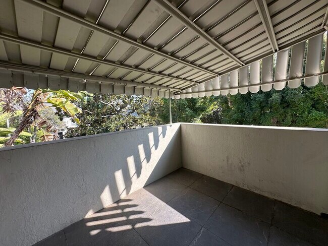 Building Photo - 1407 Laurel Ave