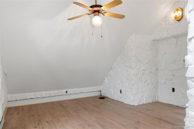 Building Photo - 378 Broadway