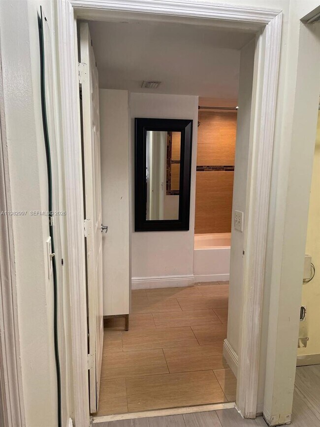 Building Photo - 150 NW 96th Ave