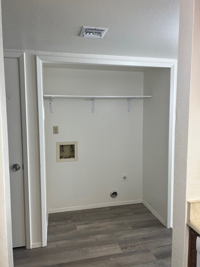 In unit full size laundry - 8257 W Santa Cruz Blvd