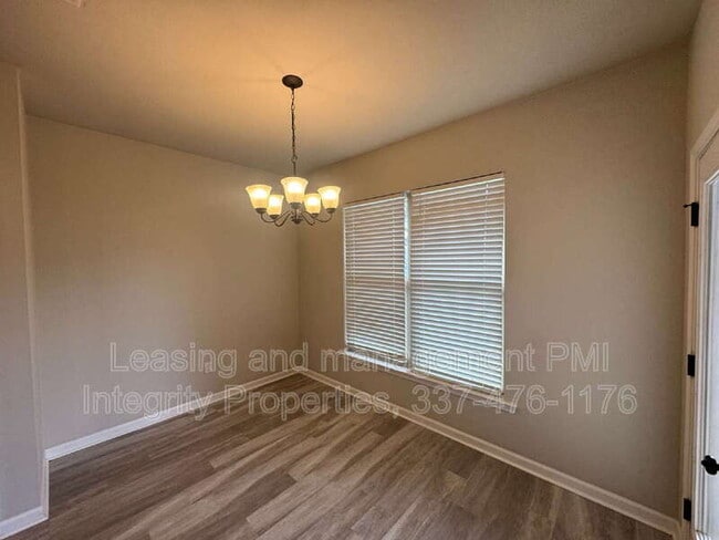 Building Photo - 201 St Caillin St