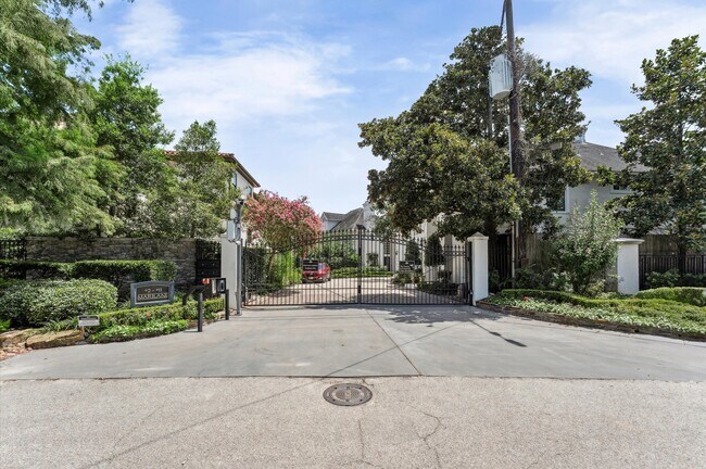 Building Photo - 7 Marilane St