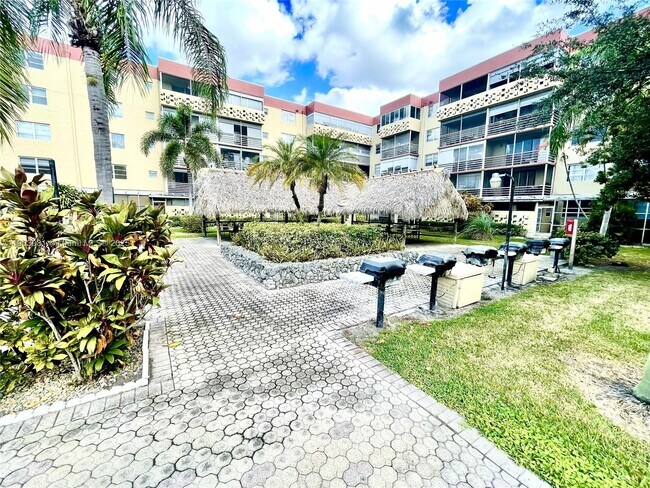 Building Photo - 403 NW 68th Ave