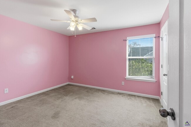 Building Photo - 100 Stoney Creek Dr