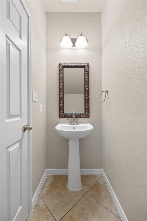 Building Photo - 13713 Glen Mark Dr