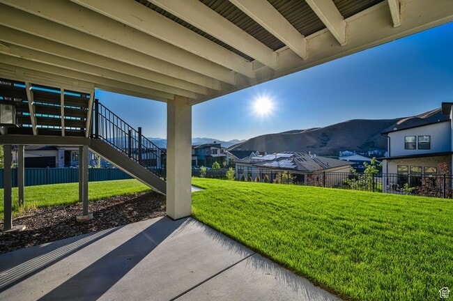 Building Photo - 1722 Oakridge Cir