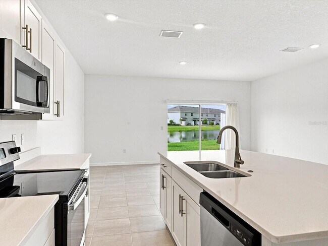 Building Photo - 5739 Archipelago St