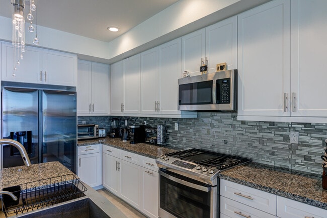 Building Photo - 84626 Litorale Ct
