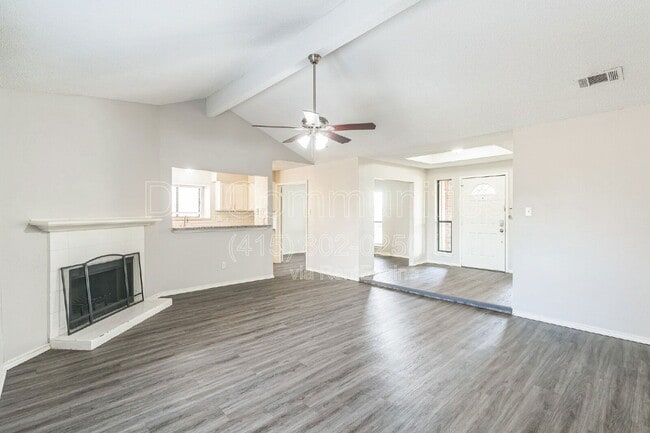 Building Photo - 2804 Red River St