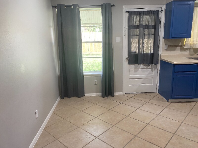 Building Photo - 15322 E Hampton Cir