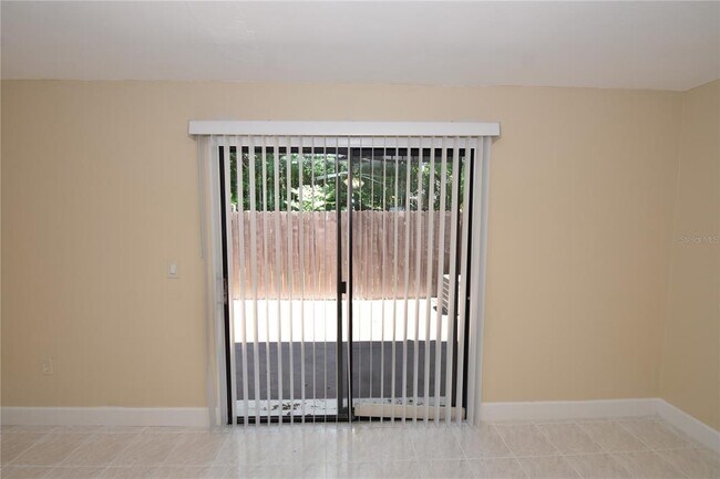Building Photo - 15 Florida Park Dr N