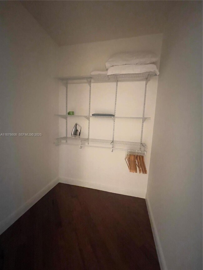 Building Photo - 3470 NW 17th Terrace