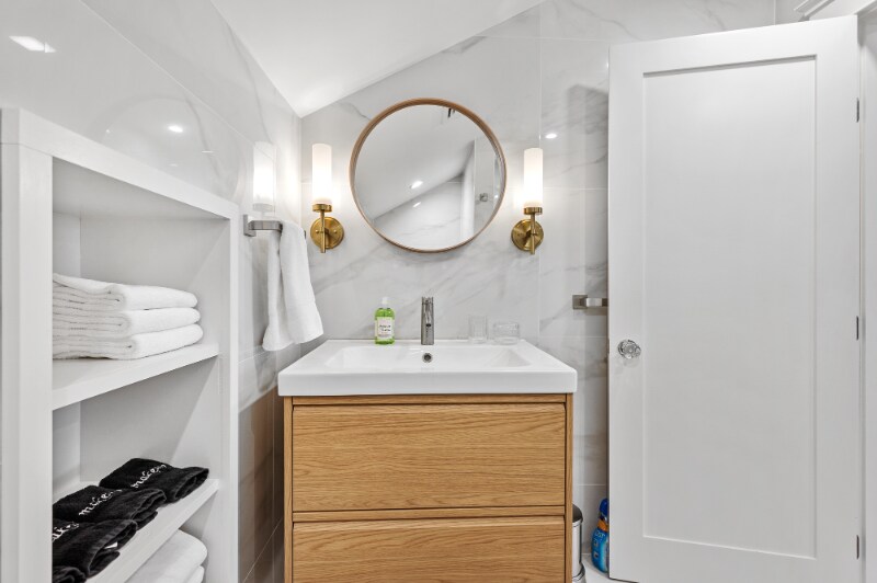 Building Photo - 30 E Main St