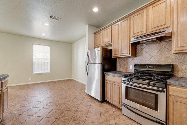 Building Photo - 5304 Evans Ave