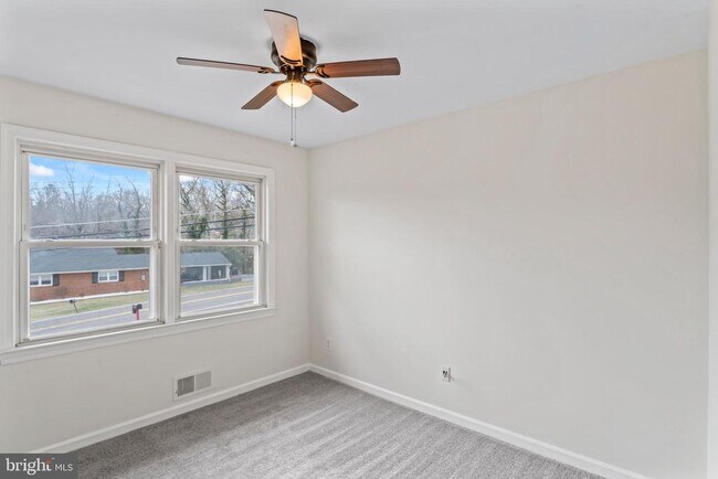 Building Photo - 4502 Henderson Rd