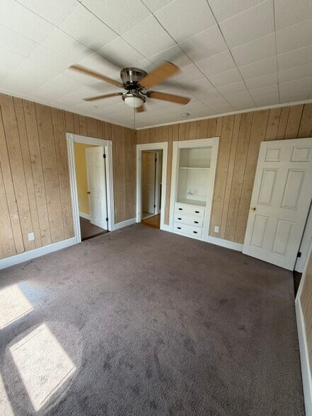 Building Photo - 43 Pilgrim Ave