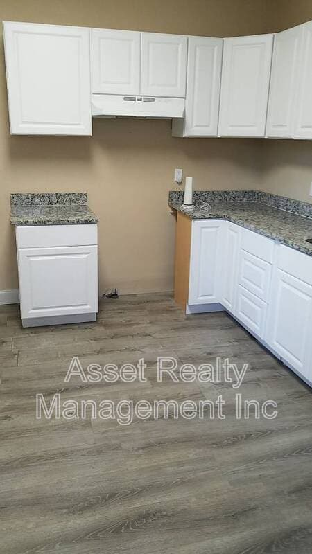 Building Photo - 1401 Hannah Ave