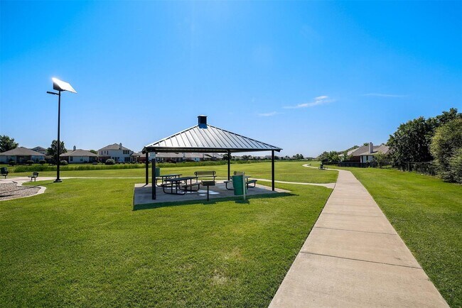 Building Photo - Haslet 4 Bedroom Home