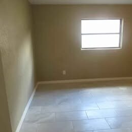 Building Photo - 3721 NE 41st St